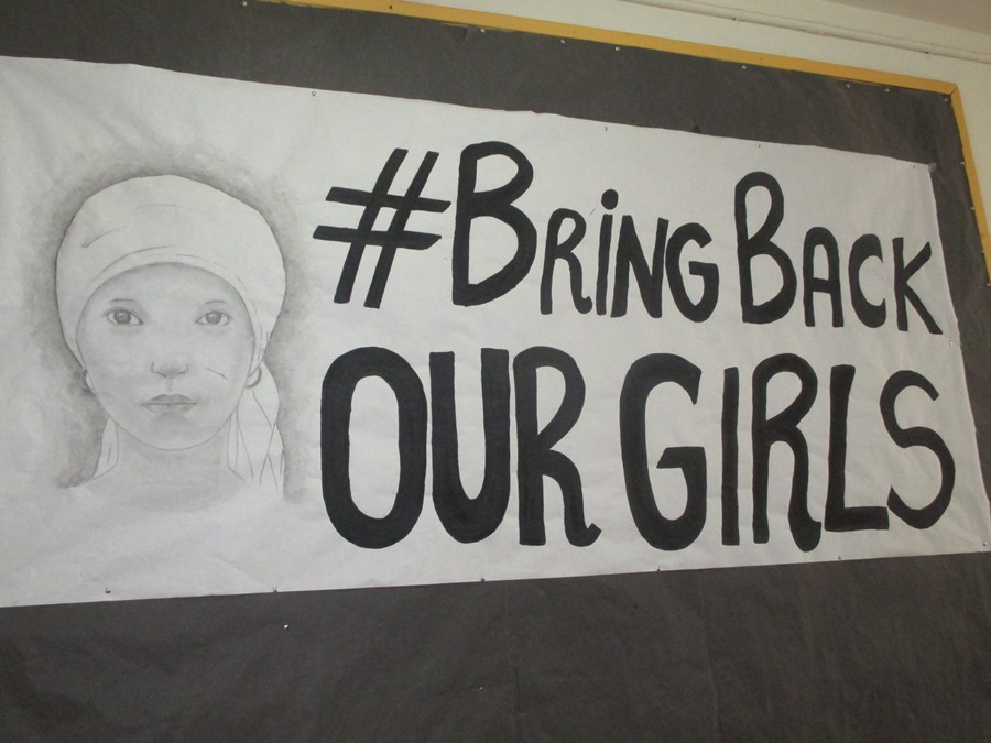 Mural a l'entrada de l'institut Puig Castellar de Santa Coloma de Gramenet