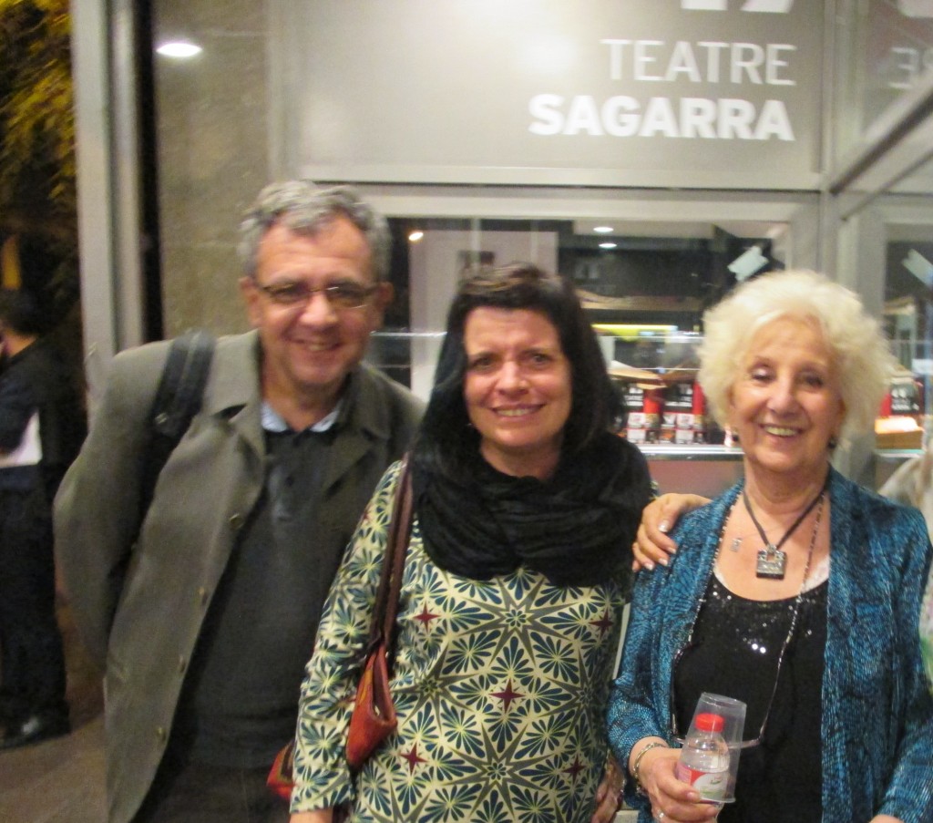 Amb l'Estela de Carlotto a una xerrada del projecte 'Ciutats constructores de Pau' el 2013 abans de la millor noticia del 2014.